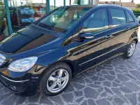 Usata Mercedes B180 109 CV (80 kW) 2006 Nero Monovolume