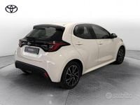 Usata Toyota Yaris Hybrid Trend 116 CV (85 kW) 2021 Bianco Berlina
