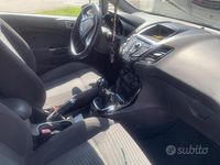 Usata Ford Fiesta Titanium 92 CV (67 kW) 2013 Blu Utilitaria