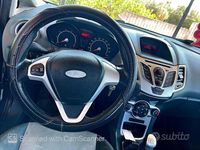 Usata Ford Fiesta 96 CV (70 kW) 2010 Blu Utilitaria