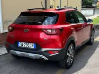 Second-hand Kia Stonic 120 CP (88 kW) 2018 Roșu SUV