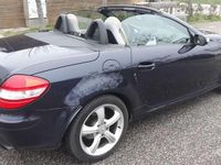 Usata Mercedes SLK200 163 CV (119 kW) 2006 Blu/azzurro Cabrio
