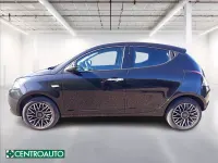 Usata Lancia Ypsilon Gold 70 CV (51 kW) 2024 Nero pastello Utilitaria
