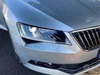 Usata Skoda Superb 150 CV (110 kW) 2015 Grigio Station wagon