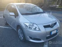 Usata Toyota Auris Sol 124 CV (91 kW) 2007 Grigio Utilitaria