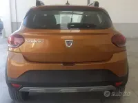 Usata Dacia Sandero Stepway 90 CV (66 kW) 2022 Arancione SUV