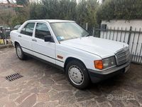 Usata Mercedes 190 122 CV (89 kW) 1986 Bianco Berlina