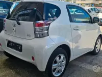 Usata Toyota iQ 90 CV (66 kW) 2011 Bianco Utilitaria