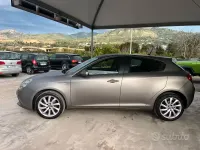 Usata Alfa Romeo Giulietta Super 120 CV (88 kW) 2019 Grigio Utilitaria