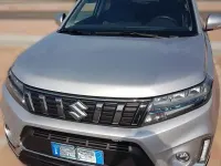 Usata Suzuki Vitara 129 CV (94 kW) 2024 Argento SUV