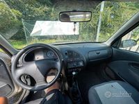 Usata Citroën Saxo 60 CV (44 kW) 2001 Grigio Utilitaria