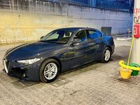Usata Alfa Romeo Giulia 150 CV (110 kW) 2019 Grigio Berlina