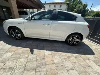 Usata Alfa Romeo Giulietta 130 CV (95 kW) 2012 Bianco Utilitaria