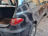 Usata Alfa Romeo 147 116 CV (85 kW) 2007 Nero Utilitaria