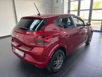 Usata Dacia Sandero Comfort 101 CV (74 kW) 2022 Rosso fusion Berlina