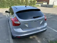Usata Ford Focus 95 CV (69 kW) 2012 Grigio Berlina