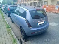 Usata Lancia Ypsilon 69 CV (50 kW) 2006 Bluazzurro Utilitaria