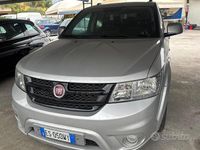 Usado Fiat Freemont Lounge 170 HP (125 kW) 2013 Cinzento SUV