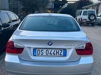 Usata BMW 318 122 CV (89 kW) 2007 Grigio Berlina