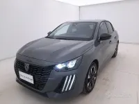 Usata Peugeot 208 Allure 101 CV (74 kW) 2025 Grigio Utilitaria