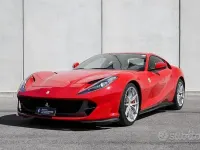 Usata Ferrari 812 799 CV (587 kW) 2019 Rosso Coupé