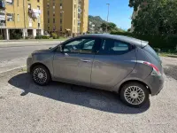 Usata Lancia Ypsilon 85 CV (62 kW) 2014 Grigio Utilitaria