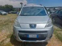 Usata Peugeot Partner Tepee Outdoor 112 CV (82 kW) 2011 Grigio Monovolume