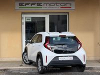 Usata Toyota Aygo Active 72 CV (52 kW) 2023 Bianco Utilitaria
