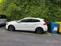 Usata Volvo V40 150 CV (110 kW) 2014 Bianco Berlina