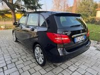 Usata Mercedes B180 Premium 109 CV (80 kW) 2014 Blu Monovolume