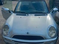 Usata Mini Cooper 90 CV (66 kW) 2004 Grigio Utilitaria