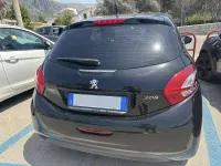 Usata Peugeot 208 Active 68 CV (50 kW) 2014 Utilitaria