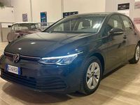 Usata VW Golf VIII Life 131 CV (96 kW) 2021 Grigio Berlina