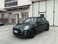 Usado Mini Cooper Seven 136 HP (100 kW) 2017 Verde Citadino