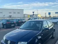 Usata VW Bora 101 CV (74 kW) 2005 Bluazzurro Berlina