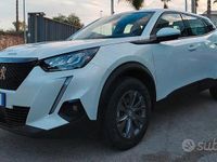 Usata Peugeot 2008 Active 102 CV (75 kW) 2021 Bianco SUV