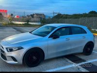 Usata Mercedes A180 116 CV (85 kW) 2019 Grigio Berlina