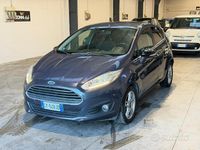 Usata Ford Fiesta Titanium 75 CV (55 kW) 2014 Blu Utilitaria