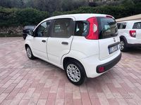 Usata Fiat Panda Lounge 69 CV (50 kW) 2012 Bianco Berlina
