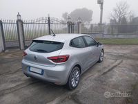 Usata Renault Clio V Zen 101 CV (74 kW) 2020 Grigio Berlina