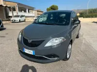 Usata Lancia Ypsilon Platinum 69 CV (50 kW) 2018 Grigio Utilitaria