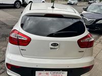 Usata Kia Rio Active 90 CV (66 kW) 2015 Bianco Berlina