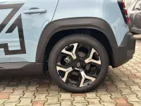 Usata Renault 4 E-Tech Komfort 77 kW (106 CV) 2025 Blu celeste + tetto nero SUV
