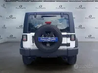 Usata Jeep Wrangler Sahara 284 CV (208 kW) 2014 Bianco SUV
