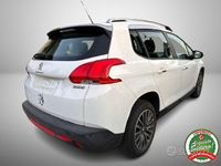 Usata Peugeot 2008 Allure 82 CV (60 kW) 2014 Bianco metallizzato SUV