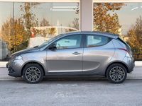 Usata Lancia Ypsilon S 69 CV (50 kW) 2022 Argento Utilitaria