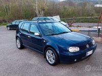 Usata VW Golf IV R 75 CV (55 kW) 2000 Blu Utilitaria