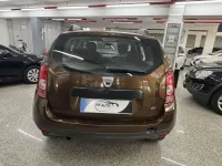 Usata Dacia Duster Lauréate 107 CV (78 kW) 2011 Marrone SUV