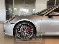 Usata Porsche 911 Carrera 4S 450 CV (330 kW) 2022 Argento dolomite Coupé
