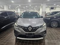 Usata Renault Captur Techno 100 CV (73 kW) 2023 Grigio SUV